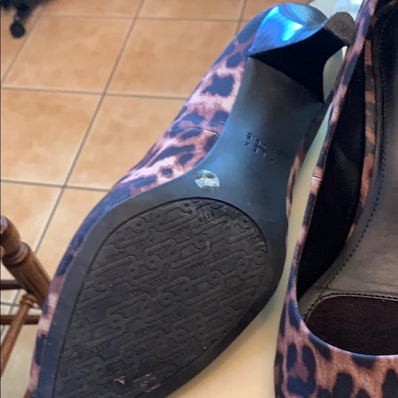 Alex Marie leopard print heels - Picture 3 of 8